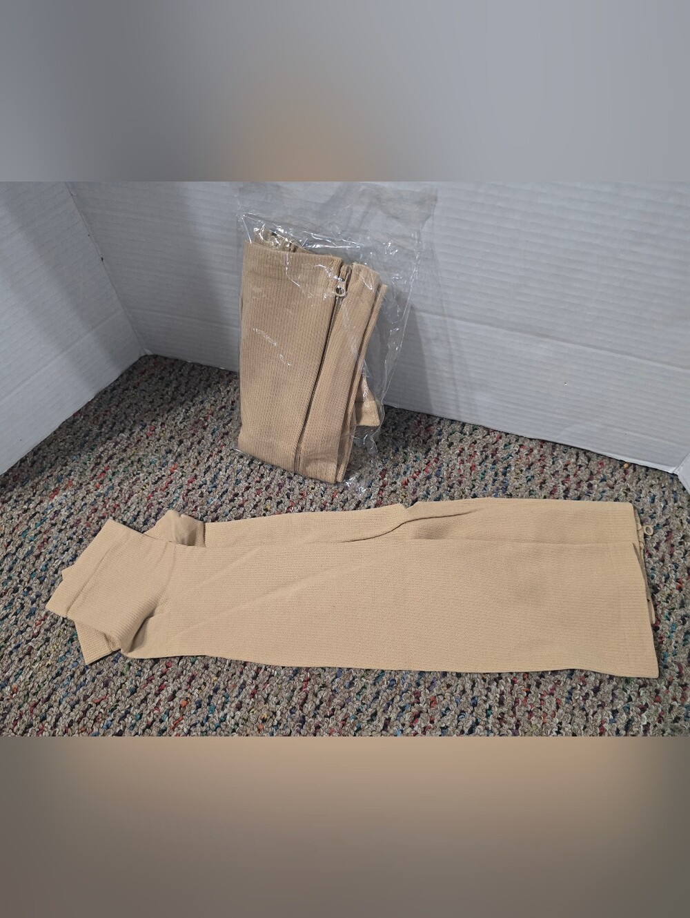 Lot Of 2 Pairs Compression Half Sock Calf Ankle Zip Up Sides NWT Beige L - XL